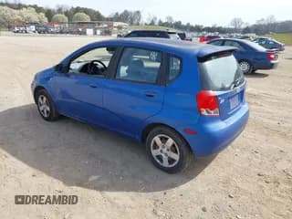 ✅ 2005 Chevrolet Aveo LS • VIN: KL1TD62605B410547 • Lot: 41833279. Wystawiony na IAAI z przebiegiem 190 861 mil. Bezpłatny archiwum sprzedaży aukcyjnych z USA i szczegółowy raport historii pojazdu na DreamBid. Zdjęcie 3.