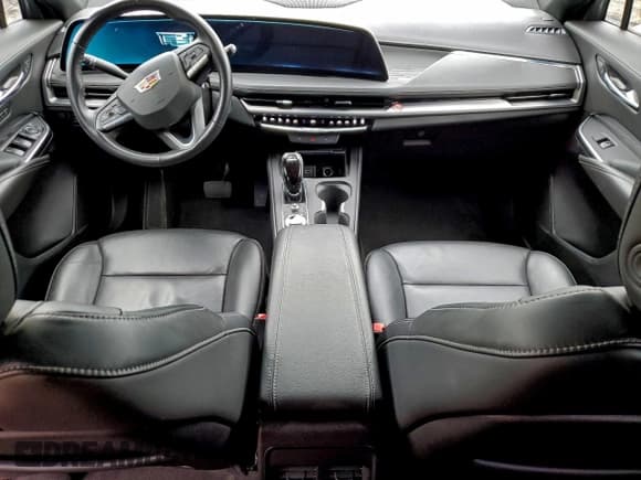 ✅ 2024 Cadillac XT4 FWD Premium Luxury • VIN: 1GYFZCR41RF214779 • Lot: 94327855. Wystawiony na Copart z przebiegiem 36 377 mil. Bezpłatny archiwum sprzedaży aukcyjnych z USA i szczegółowy raport historii pojazdu na DreamBid. Zdjęcie 8.