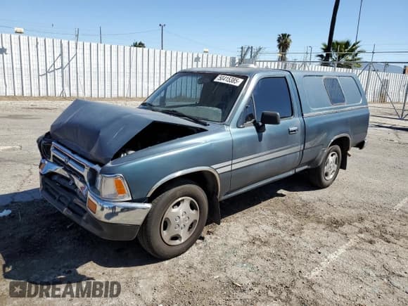 ✅ 1994 Toyota Pickup DLX • VIN: 4TARN81P2RZ175695 • Лот: 50415385. Опубликован ранее на Copart с пробегом 258 048 миль. Бесплатный доступ к архиву аукционных продаж из США и подробный отчёт об истории автомобиля на DreamBid. Изображение 1.