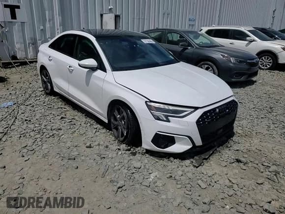 ✅ 2024 Audi A3 Premium • VIN: WAUGUDGY1RA086977 • Лот: 57786405. Опубликован ранее на Copart с пробегом 12 579 миль. Бесплатный доступ к архиву аукционных продаж из США и подробный отчёт об истории автомобиля на DreamBid. Изображение 13.