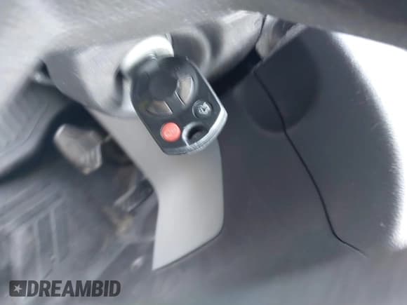 ✅ 2016 Ford Transit Cargo • VIN: 1FTYR3XM1GKA12031 • Lot: 42857186. Wystawiony na IAAI z przebiegiem 247 775 mil. Bezpłatny archiwum sprzedaży aukcyjnych z USA i szczegółowy raport historii pojazdu na DreamBid. Zdjęcie 11.