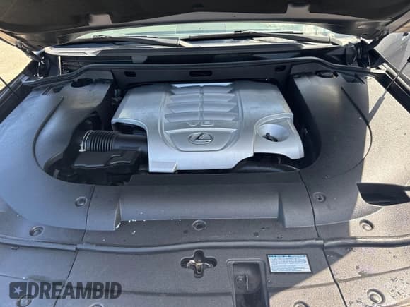 ✅ 2015 Lexus LX 570 • VIN: JTJHY7AX8F4186255 • Лот: 42796321. Опубликован ранее на IAAI с пробегом 199 883 миль. Бесплатный доступ к архиву аукционных продаж из США и подробный отчёт об истории автомобиля на DreamBid. Изображение 10.