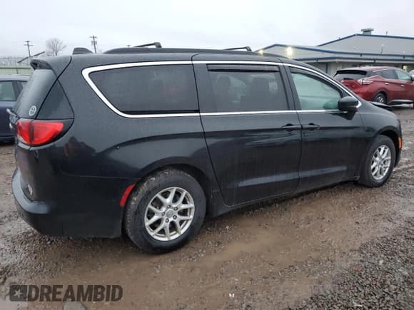 ✅ 2020 Chrysler Voyager LXi • VIN: 2C4RC1DG1LR156747 • Lot: 80697024. Wystawiony na Copart z przebiegiem 118 093 mil. Bezpłatny archiwum sprzedaży aukcyjnych z USA i szczegółowy raport historii pojazdu na DreamBid. Zdjęcie 3.
