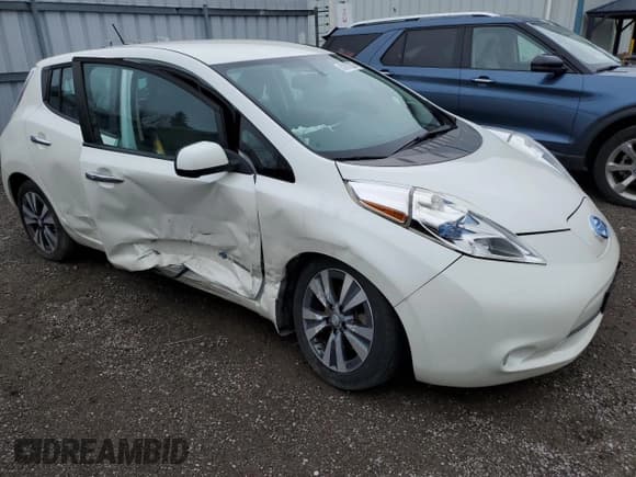 ✅ 2015 Nissan LEAF SV • VIN: 1N4AZ0CP4FC335360 • Лот: 83807275. Опубликован ранее на Copart с пробегом Не указан. Бесплатный доступ к архиву аукционных продаж из США и подробный отчёт об истории автомобиля на DreamBid. Изображение 4.