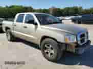 2005 Dodge Dakota SLT with VIN 1D7HW48N15S260885, listed as a Copart auction lot 71652084 with 189,214 mi miles and Salvage title. Bid and sale history available at DreamBid. Image 4.