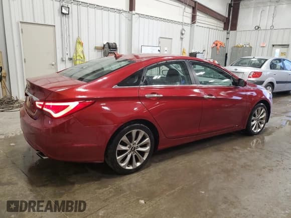 ✅ 2011 Hyundai Sonata SE • VIN: 5NPEC4AC7BH070386 • Lot: 75993074. Listed on Copart with 157,652 mi. Free auction sales archive from the USA and detailed vehicle history report at DreamBid. Image 3.