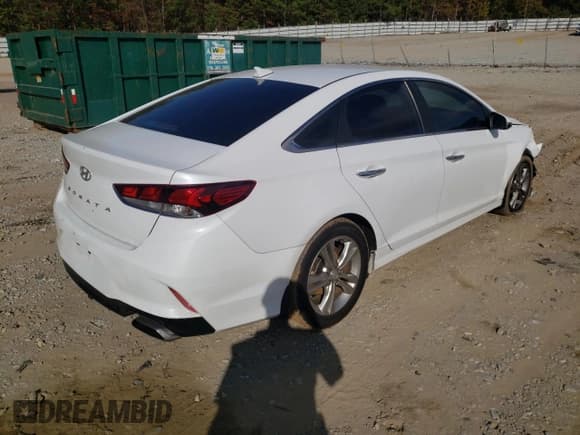✅ 2018 Hyundai Sonata Limited • VIN: 5NPE34AF8JH672755 • Lot: 66262422. Listed on Copart with 73,715 mi. Free auction sales archive from the USA and detailed vehicle history report at DreamBid. Image 4.