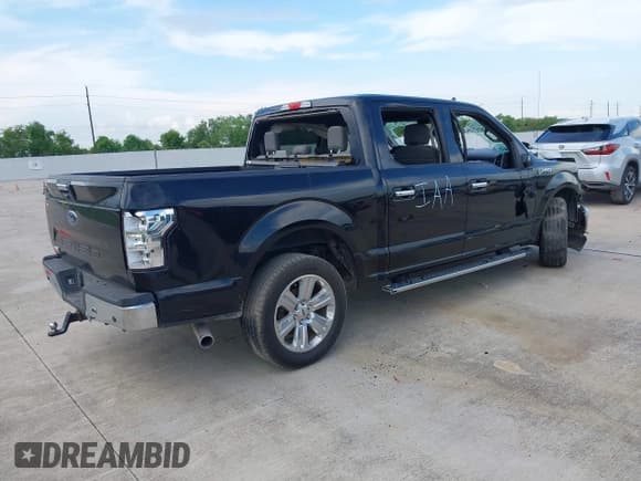 ✅ 2020 Ford F-150 XL • VIN: 1FTEW1C54LKE86130 • Lot: 43081178. Listed on IAAI with 82,554 mi. Free auction sales archive from the USA and detailed vehicle history report at DreamBid. Image 4.