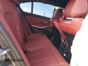 ✅ 2024 BMW 3 Series M340i xDrive • VIN: 3MW49FF03R8E44068 • Lot: 70299205. Wystawiony na Copart z przebiegiem 25 066 mil. Bezpłatny archiwum sprzedaży aukcyjnych z USA i szczegółowy raport historii pojazdu na DreamBid. Zdjęcie 10.