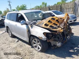 ✅ 2010 Toyota Highlander • VIN: JTEBK3EH3A2162824 • Lot: 42126863. Listed on IAAI with Not provided. Free auction sales archive from the USA and detailed vehicle history report at DreamBid. Image 1.