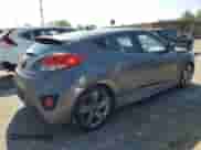 2015 Hyundai Veloster Turbo z VIN KMHTC6AE4FU226654, wystawiony jako Copart lot #66722554 z przebiegiem 69 620 mil mil oraz Szkoda całkowita • Salvage title. Historia ofert i sprzedaży dostępna na DreamBid. Obrazek 3.