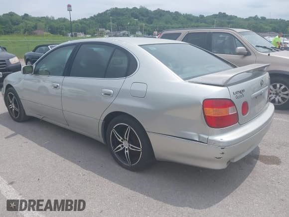 ✅ 2000 Lexus GS 300 • VIN: JT8BD68S3Y0107138 • Lot: 42305189. Listed on IAAI with 265,849 mi. Free auction sales archive from the USA and detailed vehicle history report at DreamBid. Image 3.