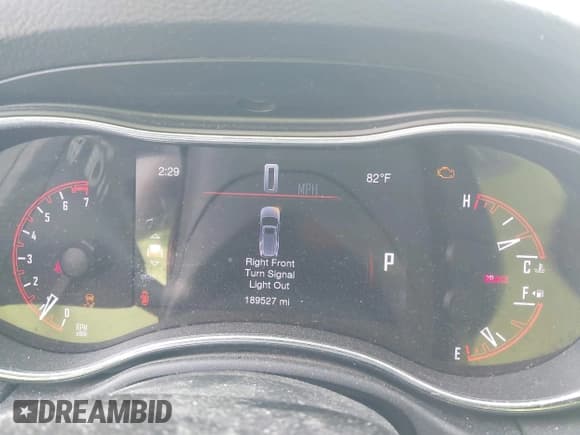 ✅ 2017 Dodge Durango SXT • VIN: 1C4RDJAG5HC839407 • Lot: 43225639. Wystawiony na IAAI z przebiegiem 189 527 mil. Bezpłatny archiwum sprzedaży aukcyjnych z USA i szczegółowy raport historii pojazdu na DreamBid. Zdjęcie 7.