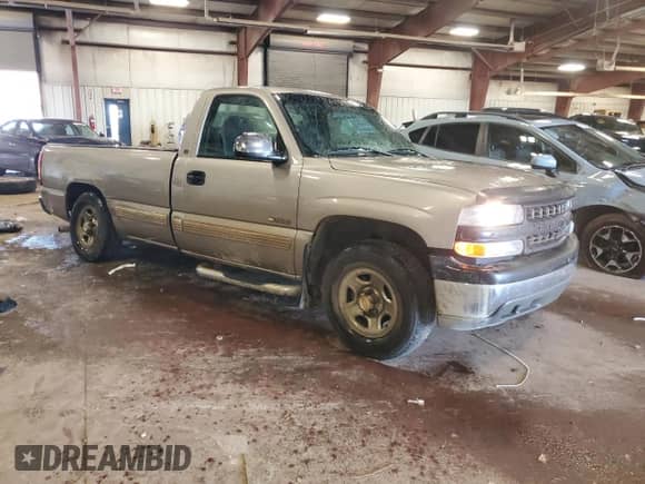 2002 Chevrolet Silverado 1500 z VIN 1GCEC14V02Z272202, wystawiony jako Copart lot #71356385 z przebiegiem 115 544 mil mil oraz Czysty tytuł • Clean title. Historia ofert i sprzedaży dostępna na DreamBid. Obrazek 4.