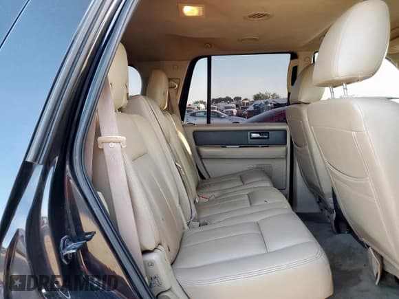 ✅ 2013 Ford Expedition XLT • VIN: 1FMJU1H53DEF43992 • Lot: 67069225. Wystawiony na Copart z przebiegiem 236 447 mil. Bezpłatny archiwum sprzedaży aukcyjnych z USA i szczegółowy raport historii pojazdu na DreamBid. Zdjęcie 11.