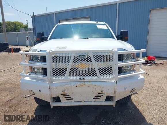 ✅ 2016 Chevrolet Silverado 2500HD LT • VIN: 1GC1KVE89GF211019 • Лот: 42670083. Опубликован ранее на IAAI с пробегом 204 428 миль. Бесплатный доступ к архиву аукционных продаж из США и подробный отчёт об истории автомобиля на DreamBid. Изображение 12.