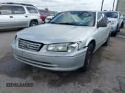 ✅ 2000 Toyota Camry LE • VIN: JT2BG22K1Y0398192 • Lot: 43728207. Wystawiony na IAAI z przebiegiem 370 608 mil. Bezpłatny archiwum sprzedaży aukcyjnych z USA i szczegółowy raport historii pojazdu na DreamBid. Zdjęcie 2.