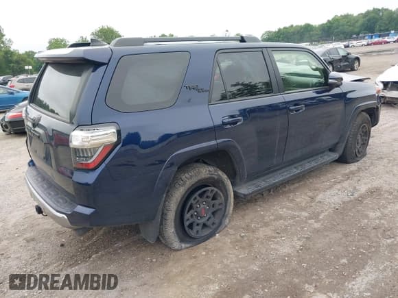 ✅ 2024 Toyota 4Runner TRD Off Road Premium • VIN: JTERU5JR8R6223074 • Lot: 42712130. Listed on IAAI with 48,253 mi. Free auction sales archive from the USA and detailed vehicle history report at DreamBid. Image 4.