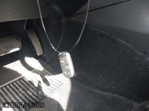 ✅ 2019 Chrysler 300 Touring • VIN: 2C3CCAAG4KH755726 • Лот: 43276662. Опубликован ранее на IAAI с пробегом 108 275 миль. Бесплатный доступ к архиву аукционных продаж из США и подробный отчёт об истории автомобиля на DreamBid. Изображение 11.