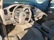 ✅ 2018 Nissan Frontier SV • VIN: 1N6BD0CT5JN715201 • Lot: 82388045. Wystawiony na Copart z przebiegiem 96 138 mil. Bezpłatny archiwum sprzedaży aukcyjnych z USA i szczegółowy raport historii pojazdu na DreamBid. Zdjęcie 8.