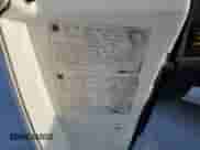 1993 Chevrolet Corvette z VIN 1G1YY23P8P5112521, wystawiony jako Copart lot #85591474 z przebiegiem 176 246 mil mil oraz Szkoda całkowita • Salvage title. Historia ofert i sprzedaży dostępna na DreamBid. Obrazek 12.