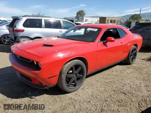 ✅ 2016 Dodge Challenger SXT Plus • VIN: 2C3CDZAG5GH137463 • Lot: 51076654. Wystawiony na Copart z przebiegiem 166 114 mil. Bezpłatny archiwum sprzedaży aukcyjnych z USA i szczegółowy raport historii pojazdu na DreamBid. Zdjęcie 1.