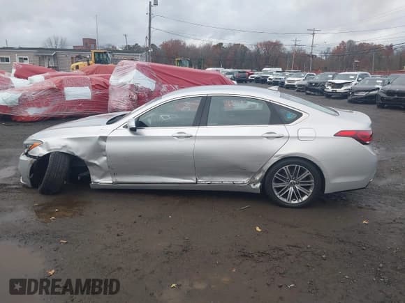 ✅ 2018 Genesis G80 3.8L • VIN: KMHGN4JE1JU237104 • Lot: 43665335. Wystawiony na IAAI z przebiegiem 44 988 mil. Bezpłatny archiwum sprzedaży aukcyjnych z USA i szczegółowy raport historii pojazdu na DreamBid. Zdjęcie 14.