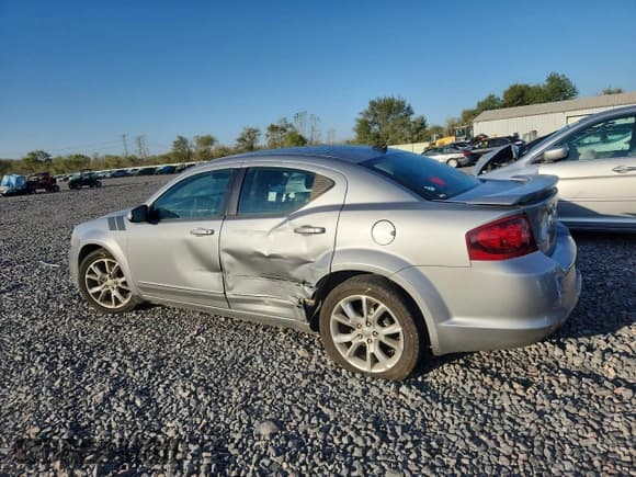 ✅ 2014 Dodge Avenger R/T • VIN: 1C3CDZBG7EN214403 • Лот: 84228555. Опубликован ранее на Copart с пробегом 175 489 миль. Бесплатный доступ к архиву аукционных продаж из США и подробный отчёт об истории автомобиля на DreamBid. Изображение 2.