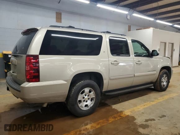 ✅ 2008 Chevrolet Suburban 3LT • VIN: 1GNFC16038R142159 • Lot: 89521845. Listed on Copart with 140,112 mi. Free auction sales archive from the USA and detailed vehicle history report at DreamBid. Image 3.