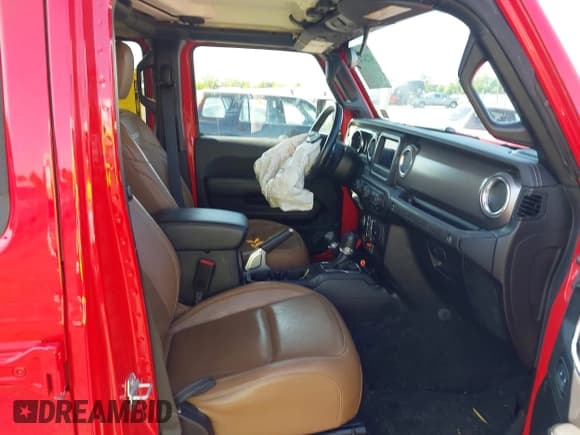 ✅ 2021 Jeep Wrangler Unlimited Rubicon • VIN: 1C4HJXFG2MW575541 • Lot: 42247475. Wystawiony na IAAI z przebiegiem 92 353 mil. Bezpłatny archiwum sprzedaży aukcyjnych z USA i szczegółowy raport historii pojazdu na DreamBid. Zdjęcie 5.