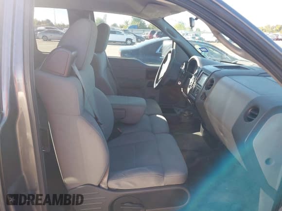 ✅ 2007 Ford F-150 STX • VIN: 1FTRX12W97FB19439 • Lot: 43578613. Wystawiony na IAAI z przebiegiem 204 767 mil. Bezpłatny archiwum sprzedaży aukcyjnych z USA i szczegółowy raport historii pojazdu na DreamBid. Zdjęcie 5.