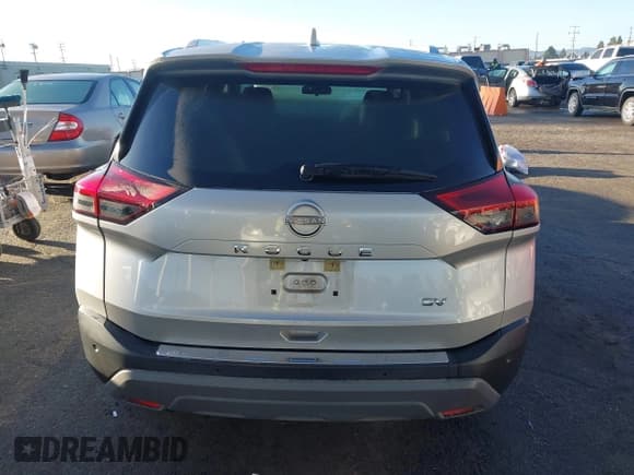 ✅ 2022 Nissan Rogue SV • VIN: JN8BT3BA1NW042712 • Lot: 43449596. Listed on IAAI with 37,024 mi. Free auction sales archive from the USA and detailed vehicle history report at DreamBid. Image 17.