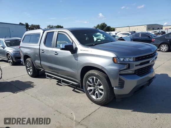 ✅ 2020 Chevrolet Silverado 1500 LT • VIN: 1GCRWCED3LZ333585 • Lot: 82338155. Wystawiony na Copart z przebiegiem 200 237 mil. Bezpłatny archiwum sprzedaży aukcyjnych z USA i szczegółowy raport historii pojazdu na DreamBid. Zdjęcie 4.
