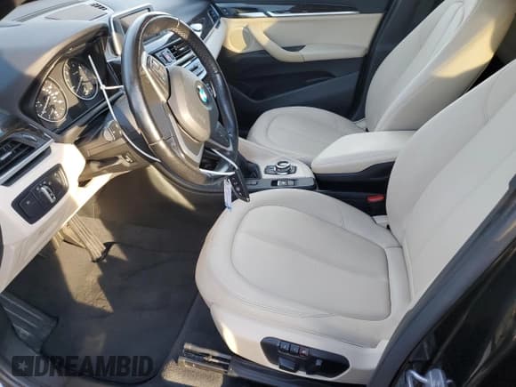 ✅ 2017 BMW X1 sDrive28i • VIN: WBXHU7C3XH5H34879 • Lot: 82401155. Listed on Copart with 101,688 mi. Free auction sales archive from the USA and detailed vehicle history report at DreamBid. Image 7.