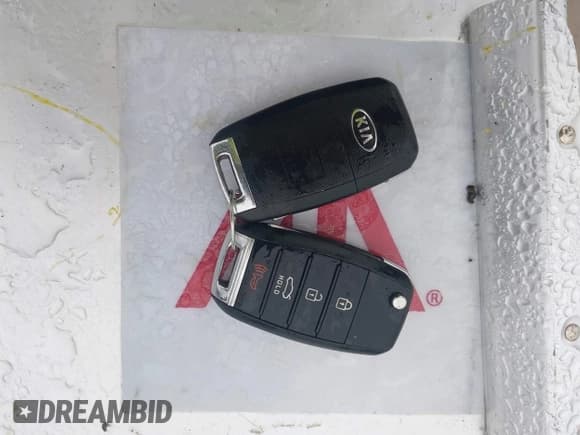 ✅ 2017 Kia Optima LX • VIN: KNAGT4L31H5128620 • Lot: 43534916. Listed on IAAI with 86,448 mi. Free auction sales archive from the USA and detailed vehicle history report at DreamBid. Image 10.