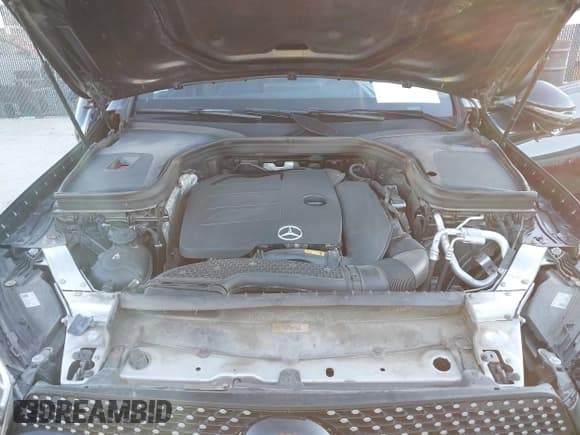 ✅ 2022 Mercedes-Benz GLC 300 • VIN: W1N0G8DB3NV363885 • Lot: 43619433. Listed on IAAI with 46,602 mi. Free auction sales archive from the USA and detailed vehicle history report at DreamBid. Image 10.