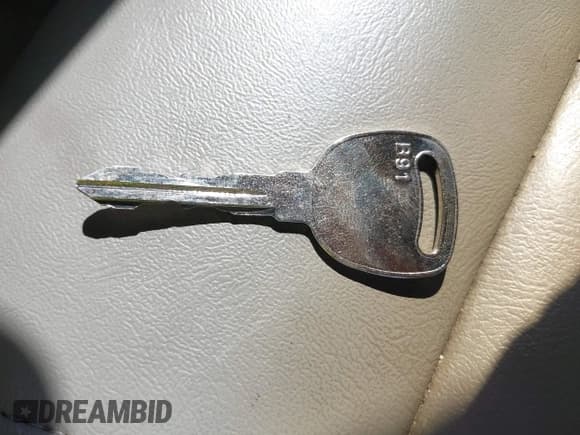 ✅ 2002 Chevrolet Silverado 2500HD LS • VIN: 1GCHK23122F204943 • Лот: 42446980. Опубликован ранее на IAAI с пробегом 261 756 миль. Бесплатный доступ к архиву аукционных продаж из США и подробный отчёт об истории автомобиля на DreamBid. Изображение 11.