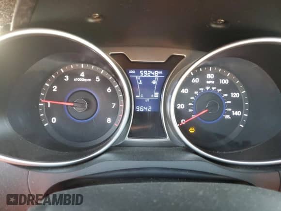 ✅ 2013 Hyundai Veloster RE:MIX • VIN: KMHTC6AD7DU175932 • Лот: 49503505. Размещён на Copart с пробегом 59 248 миль миль. Получите бесплатный доступ к архиву аукционных продаж из США и посмотрите подробный отчёт об истории автомобиля на DreamBid. Изображение 9.