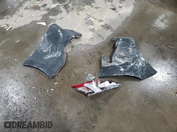 ✅ 2025 Toyota Camry LE • VIN: 4T1DBADK1SU522897 • Лот: 91617015. Опубликован ранее на Copart с пробегом 9 917 миль. Бесплатный доступ к архиву аукционных продаж из США и подробный отчёт об истории автомобиля на DreamBid. Изображение 12.