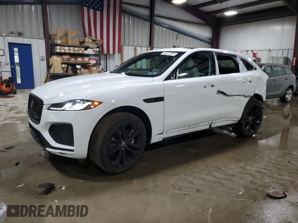 ✅ 2024 Jaguar F-Pace R-Dynamic S • VIN: SADCT2EXXRA736171 • Lot: 88077055. Wystawiony na Copart z przebiegiem 8 640 mil. Bezpłatny archiwum sprzedaży aukcyjnych z USA i szczegółowy raport historii pojazdu na DreamBid. Zdjęcie 1.