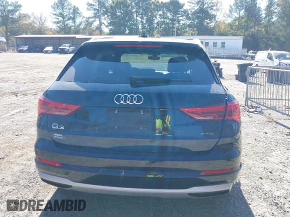 ✅ 2020 Audi Q3 Premium • VIN: WA1AECF39L1022788 • Lot: 40698511. Wystawiony na IAAI z przebiegiem 88 405 mil. Bezpłatny archiwum sprzedaży aukcyjnych z USA i szczegółowy raport historii pojazdu na DreamBid. Zdjęcie 16.