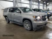 ✅ 2018 Chevrolet Suburban LT • VIN: 1GNSKHKC8JR400532 • Lot: 89736645. Wystawiony na Copart z przebiegiem 209 973 mil. Bezpłatny archiwum sprzedaży aukcyjnych z USA i szczegółowy raport historii pojazdu na DreamBid. Zdjęcie 4.