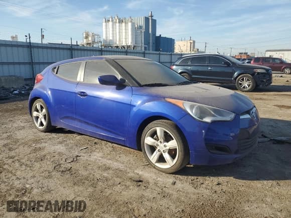 ✅ 2012 Hyundai Veloster w/Red Int • VIN: KMHTC6AD6CU042092 • Lot: 73197654. Wystawiony na Copart z przebiegiem 121 124 mil. Bezpłatny archiwum sprzedaży aukcyjnych z USA i szczegółowy raport historii pojazdu na DreamBid. Zdjęcie 4.