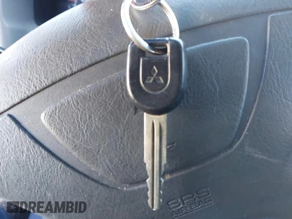 ✅ 2001 Mitsubishi Montero Sport XLS • VIN: JA4LS31H51P012452 • Lot: 43651182. Wystawiony na IAAI z przebiegiem 179 024 mil. Bezpłatny archiwum sprzedaży aukcyjnych z USA i szczegółowy raport historii pojazdu na DreamBid. Zdjęcie 11.