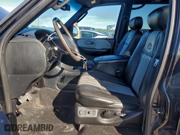 ✅ 2003 Ford F-150 Harley-Davidson • VIN: 1FTRW07343KD83293 • Лот: 94547995. Опубликован ранее на Copart с пробегом 176 233 миль. Бесплатный доступ к архиву аукционных продаж из США и подробный отчёт об истории автомобиля на DreamBid. Изображение 7.