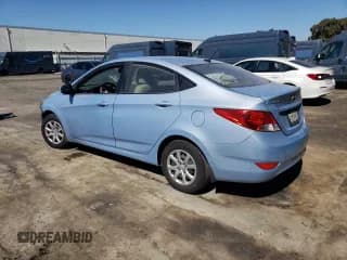 ✅ 2013 Hyundai Accent GLS • VIN: KMHCT4AE1DU284092 • Лот: 70888604. Опубликован ранее на Copart с пробегом 186 300 миль. Бесплатный доступ к архиву аукционных продаж из США и подробный отчёт об истории автомобиля на DreamBid. Изображение 2.