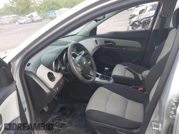 ✅ 2016 Chevrolet Cruze LS • VIN: 1G1PB5SH0G7204753 • Lot: 42186300. Listed on IAAI with 132,006 mi. Free auction sales archive from the USA and detailed vehicle history report at DreamBid. Image 5.