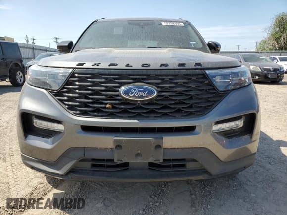 ✅ 2022 Ford Explorer ST-Line • VIN: 1FMSK7KH5NGA28935 • Lot: 52208595. Wystawiony na Copart z przebiegiem 59 924 mil. Bezpłatny archiwum sprzedaży aukcyjnych z USA i szczegółowy raport historii pojazdu na DreamBid. Zdjęcie 5.