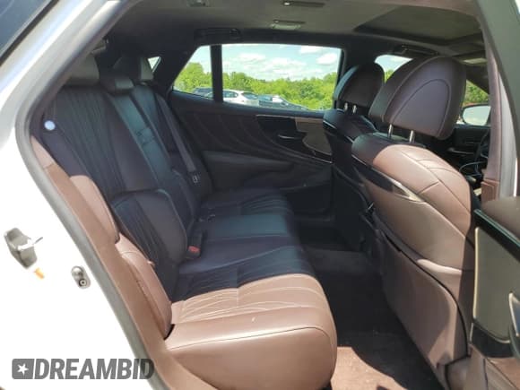 ✅ 2019 Lexus LS 500 • VIN: JTHB51FF6K5010063 • Lot: 55590395. Listed on Copart with 67,609 mi. Free auction sales archive from the USA and detailed vehicle history report at DreamBid. Image 10.
