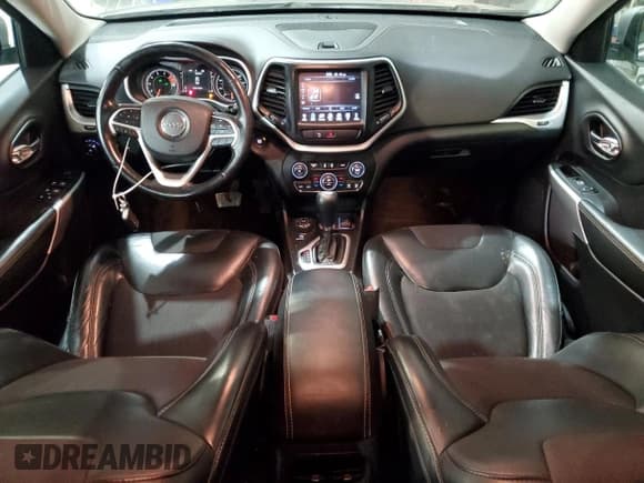 ✅ 2018 Jeep Cherokee Latitude Plus • VIN: 1C4PJMLX7JD582376 • Lot: 91933565. Wystawiony na Copart z przebiegiem 112 564 mil. Bezpłatny archiwum sprzedaży aukcyjnych z USA i szczegółowy raport historii pojazdu na DreamBid. Zdjęcie 8.